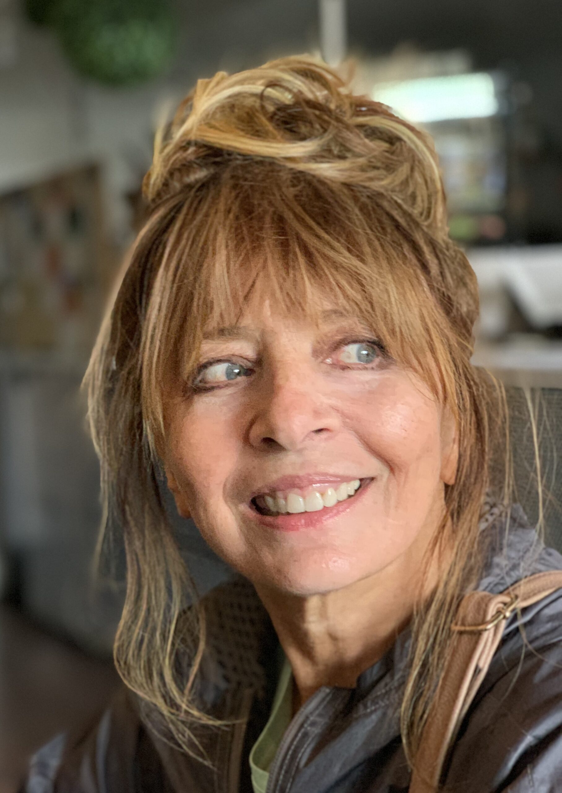 <strong>Nickie Aspeotis</strong>