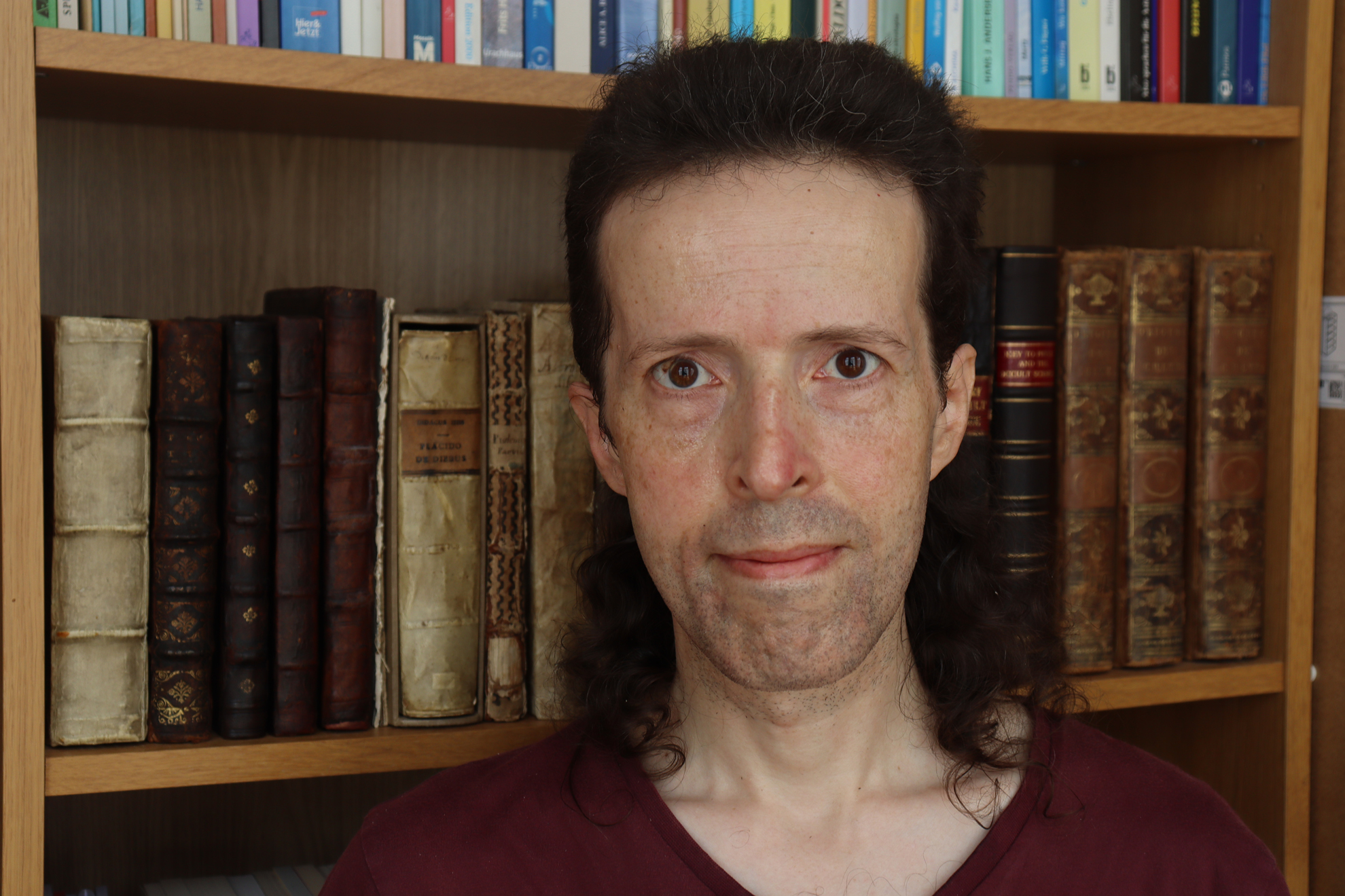 <strong>Philip Graves</strong>